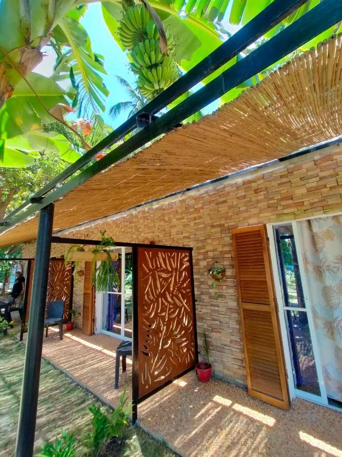 Sea U Inn Romblon Екстер'єр фото