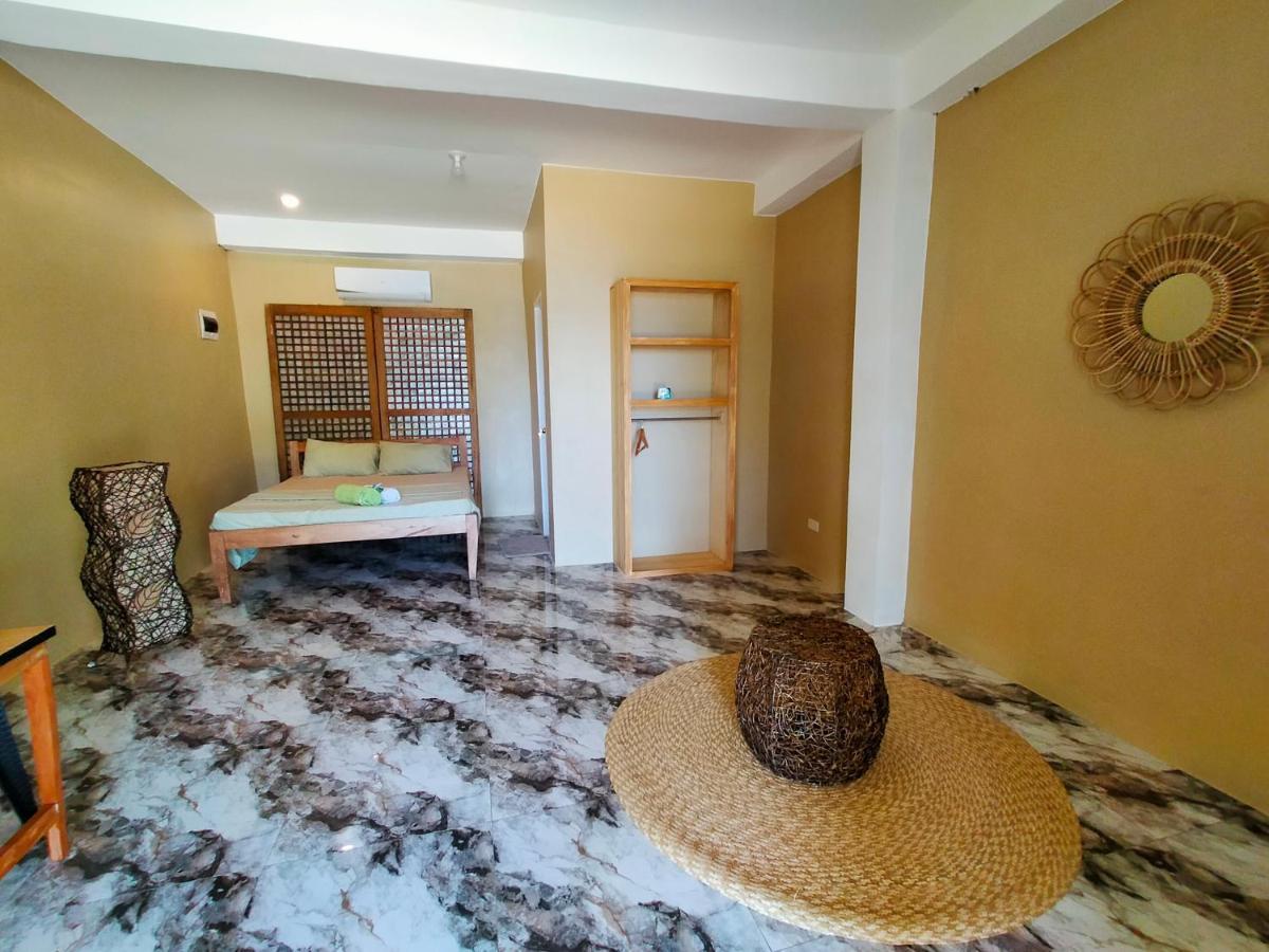Sea U Inn Romblon Екстер'єр фото
