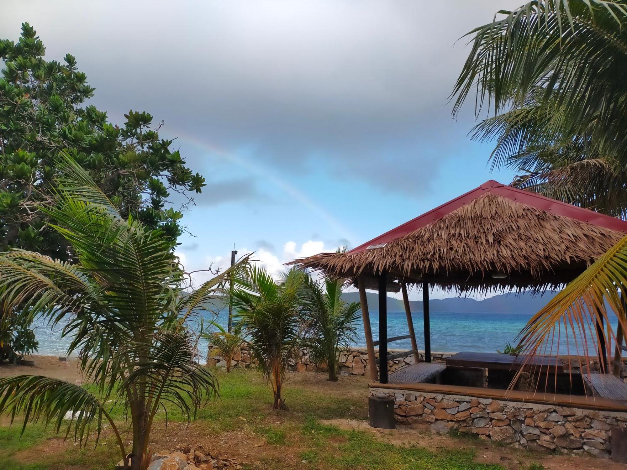 Sea U Inn Romblon Екстер'єр фото